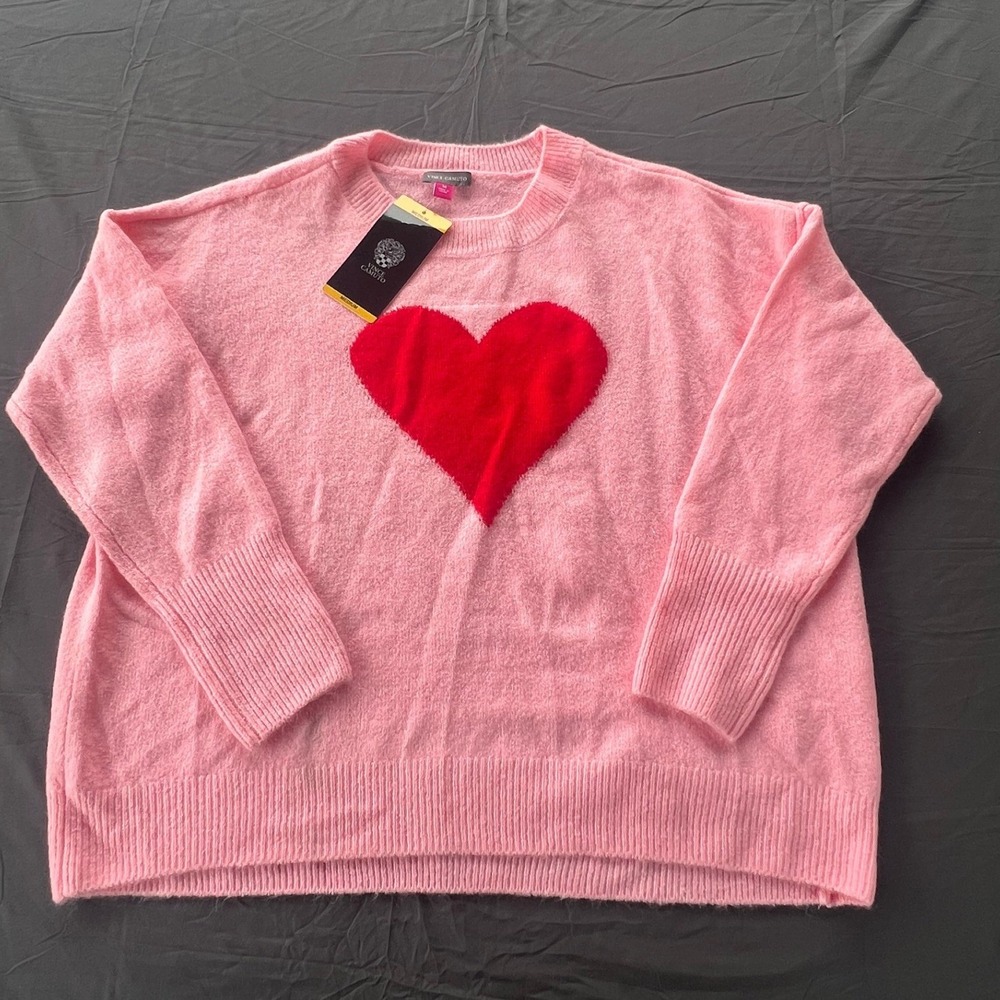 NWT Vince Camuto Pink Heart Intarsia Crewneck Sweater Medium‎